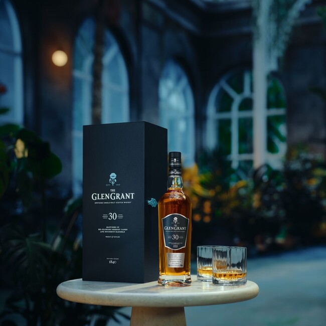 シングルモルトスコッチウイスキー 「グレングラント」のウルトラプレミアムライン、GLASSHOUSE COLLECTIONシリーズの最終章となる「グレングラント30年」を発売