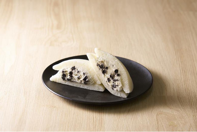 セブン‐イレブンから「クッキー&クリーム」の和スイーツ登場！「もちっと白いどら焼 クッキー＆クリーム」と「とろもちわらび クッキー＆クリーム」異なる食感の2商品が8月31日（日）から順次発売