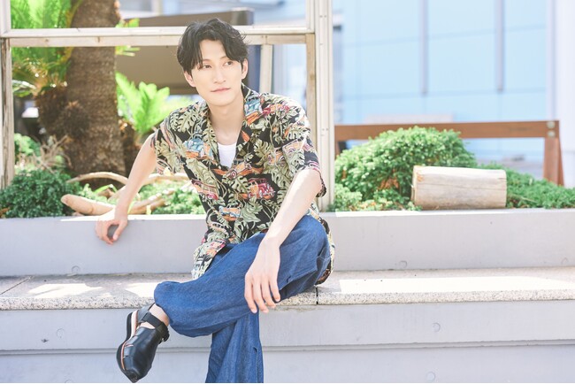 磯野大、待望の1st写真集は「わがままを形にしていただきました」伊豆諸島ロケで自然体の魅力を切り取った一冊