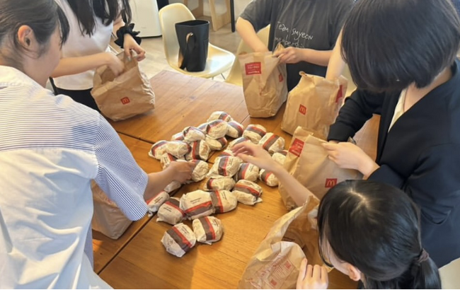 【27卒】社長とハンバーガーを100個食べるインターンシップを開催！