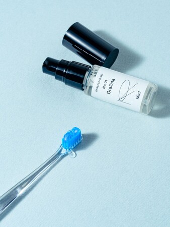 EMAKEDの水橋保寿堂製薬がオーラルケアに新参入！研磨剤フリーの歯磨きジェル「オーラリスタ」は歯みがきも舌磨きもマウスウォッシュも。１本完結型の新時代オーラルアイテムでおくち美容、はじまる。