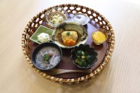 七栗記念病院監修の嚥下食の食事プランが榊原温泉 湯の瀬 ラムちゃんパークで提供開始