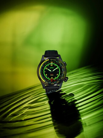 その名は『挑戦への司令塔』 - Oris、Bamford とのコラボモデルOris ProPilot Altimeter Mission Control を発表