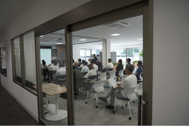 トラック市会員による見学会を栗山自動車工業 千葉支店で開催