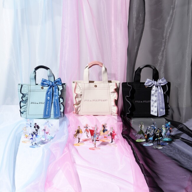 「JILL by JILL STUART」 と「フラガリアメモリーズ」のコラボレーション「マルイウェブチャネル」にて、2025年9月5日(金)からコラボアイテムの受注販売がスタート