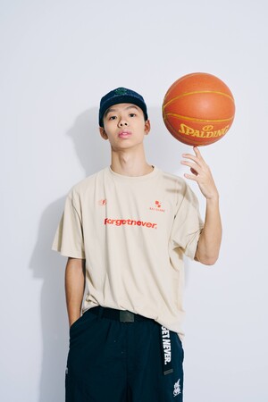 RAJ GLANZ、東名阪ツアー「GLANZ ODYSSEY」とストリートアパレルブランド「FORGET NEVER」のコラボTシャツを発表 9月5日（金）20:00より受注販売予約開始