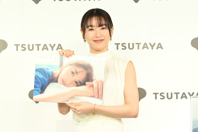 桜井日奈子「去年よりも体の仕上がりが良いし、自信が写真からにじみ出ている」ストイックなボディメイクで2026年カレンダーブックは120点の傑作!!