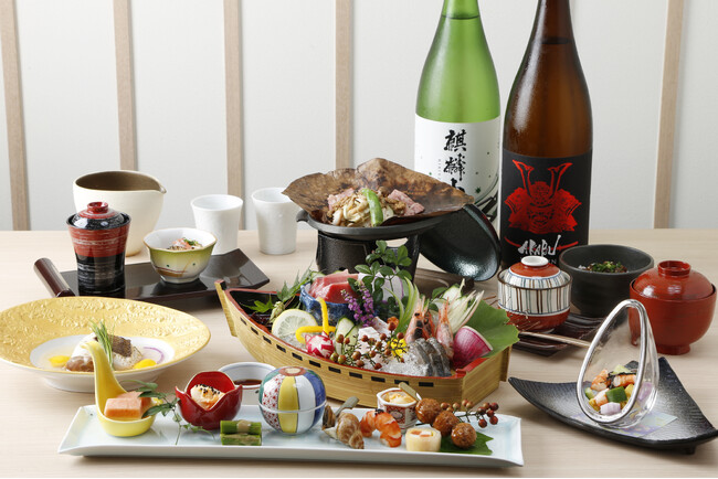 搾りたてが一年中楽しめる「日本酒樽サーバー」を導入！全国約80種の地酒と本格和食を味わう