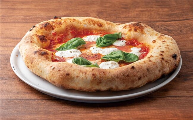 イタリアで話題沸騰！現代風ナポリピッツァがマンマパスタ・パッパパスタに登場。さくふわっと軽やかな食感の「ピッツァ コンテンポラーネア」