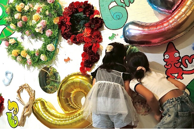 奈良いきものミュージアムが9月9日を「カメレオンの日」として独自に制定！しっぽの形から「9」を着想したユニークな記念日。展示やフォトスポットを通じて魅力を伝え、毎年祝う文化へ。