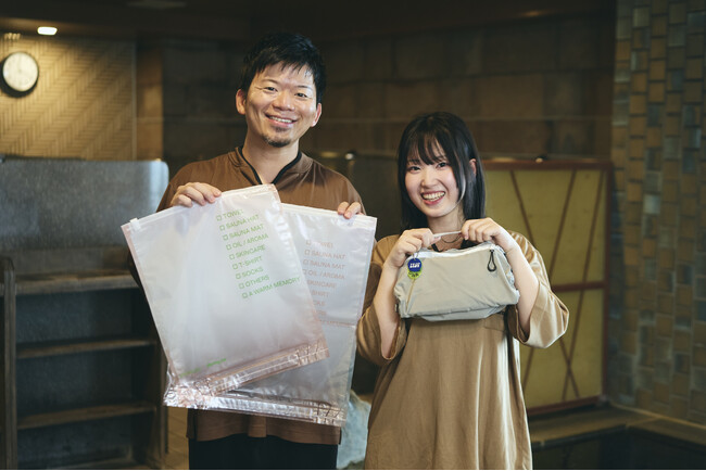 コクヨサウナ部発のブランド「SAUNA BU」とビジネスホテル「ドーミーイン」がコラボプロダクトを発売