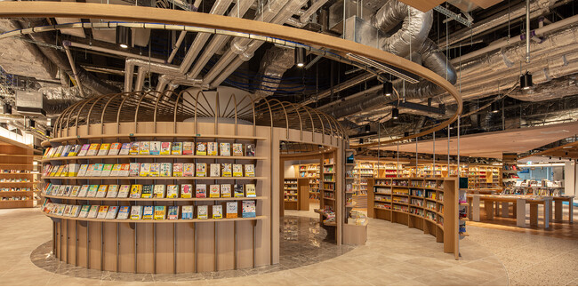 ルミネ史上最大規模で本格開業するニュウマン高輪に、店舗面積1,000坪超・約10万冊の本を揃える“心が躍る、自由で、楽しい本屋”「BUNKITSU TOKYO」9月12日（金）オープン