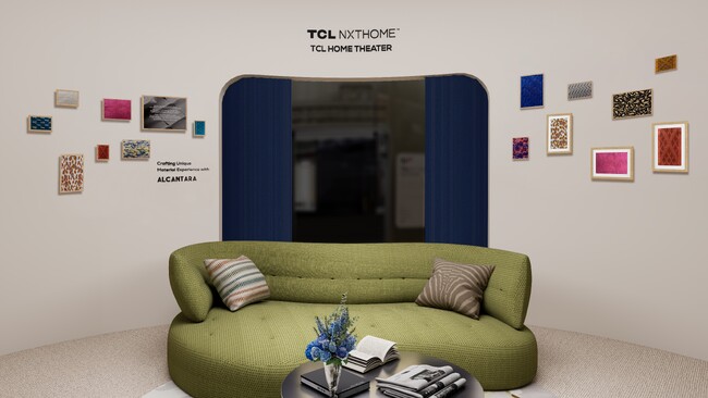 ALCANTARA(R)、フクロウ型AI ロボットで知られる「TCL Ai Me」とのパートナーシップで感動のシネマティック空間まで包括展示