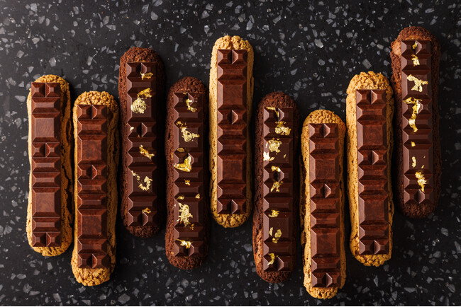 フランス・パリのショコラトリー「ル・ショコラ・アラン・デュカス」芸術的な“幾何学デザイン”のエクレア、9/25（木）より期間限定販売！