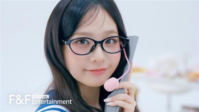 グローバルガールズグループ UNIS（ユニス）日本ファーストデジタルシングル「もしもし(ハート)」MVティザー映像公開