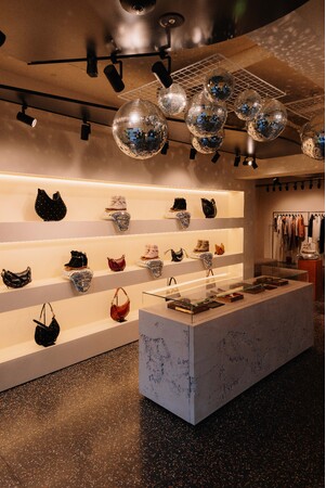 ISABEL MARANT、アイコニックな「BEKETT」復活を記念し 　東京でインティメイトディナー＆インストアイベントを開催