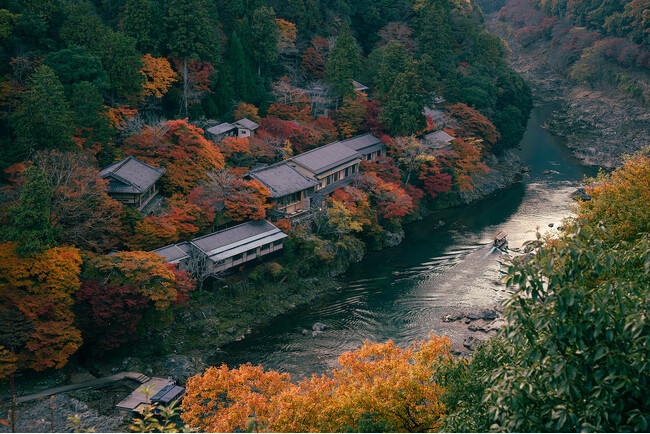 【星のや京都】3つの特等席を独占し、心ゆくまで秋の京都を堪能する「奥嵐山の錦秋(きんしゅう)滞在」今年も提供