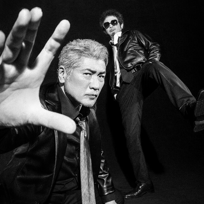 同じ年に広島に生まれ育った奥田民生と吉川晃司が結成したユニット“Ooochie Koochie”。彼らが魅せる全国ツアーの舞台裏や日本武道館ライブの模様などを、10月からWOWOWで放送・配信決定！