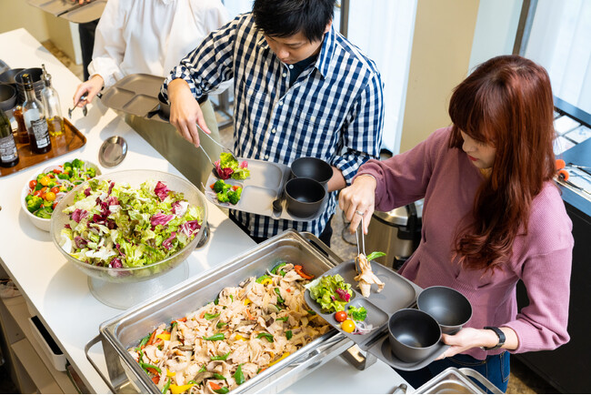 【社食補助が42年ぶり引き上げ】ノンピ運営の“キッチンレス社食”、問い合わせ数が前年比3倍に！