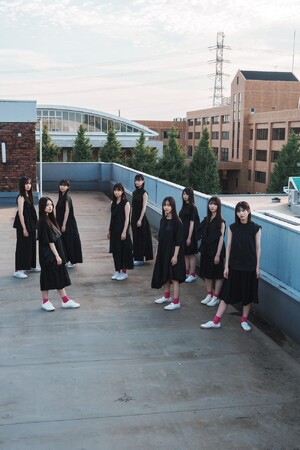 覚悟はできているか――？ 「B.L.T.11月号」表紙＆巻頭に初登場！ 櫻坂46四期生9名が魅せる圧倒的存在感。