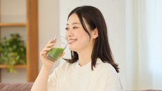 妊活中＆マタニティ、授乳期に嬉しい「サプリ×プロテイン×青汁」のいいとこどり　国産ケール100％使用　抹茶風味のお手軽栄養ドリンク【ケールプロテイン ピュアルン】2種を2025年9月18日に販売開始