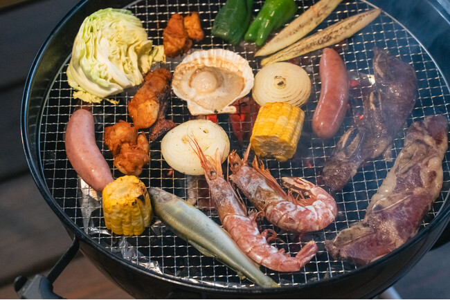 夕暮れに包まれる秋だけの特別体験！10・11月限定 “4時間BBQ”スタート ＆ 秋の新メニューも登場