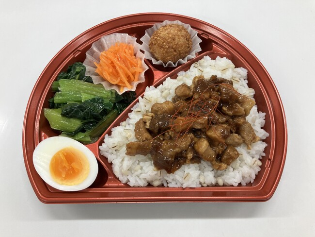 昭和女子大学・東急ストア・三菱食品が共同開発　栄養学を学ぶ学生考案のお弁当を発売！