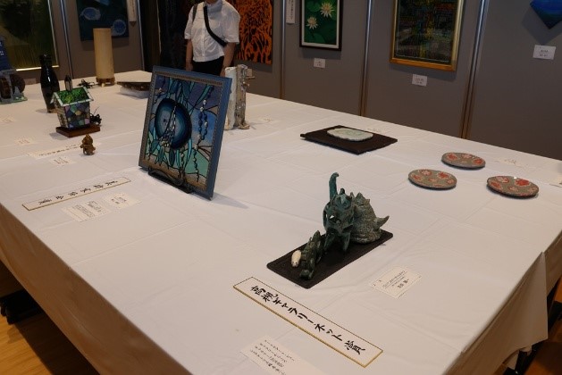 約330点のアート作品が並ぶ展覧会が高槻市で9月18日から開催