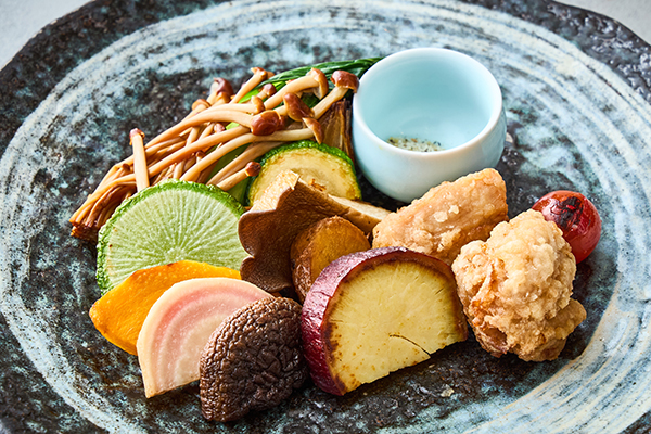 【ホテルメトロポリタン】人気の「四季彩ランチ」に新メニュー！選べるメインに秋の味覚・さつまいもの「シルクスイート」と新潟県のブランド鶏「越の鶏」が登場