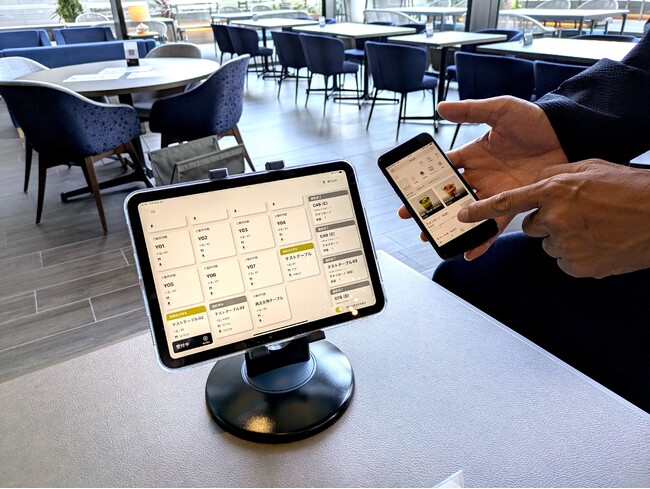 favy、『BLUE FRONT SHIBAURA』の2つのダイニングホールで「favyモバイルオーダー」を提供開始。フロア運営業務も一部受託し、現場のDXを推進