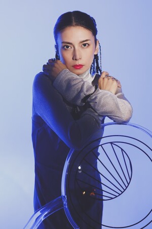 柴咲コウ、最新アーティスト写真とABEMAオリジナルドラマ『スキャンダルイブ』主題歌「Awakening（feat. LITTLE）」を含むEP『邂逅』の詳細を解禁！