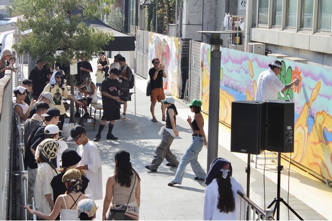 道頓堀の真ん中でアートが踊る──「DOTONBORI STREET JAM」が描いた夏の一日【開催レポート】