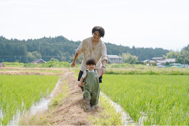 那須の秋を親子で収穫!黄金色の田んぼで学ぶ「秋の田んぼ教室」を開催