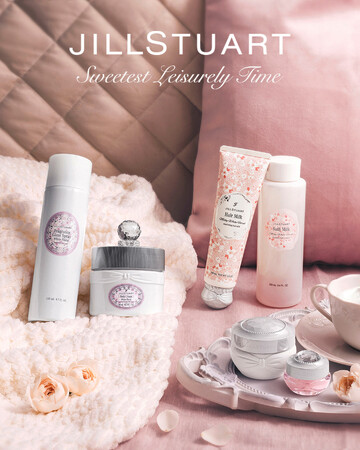 【ジルスチュアート　ビューティ】ボディクリーム＆フレグランスグロススプレーがリニューアル。ぬくもりのある甘さで心までほぐす