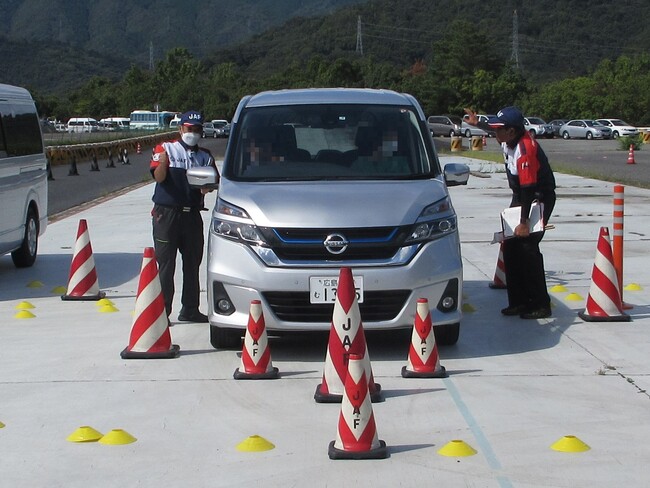 【JAF広島】公道ではできない運転体験がたくさん！実技型交通安全講習会＆サポカー同乗体験会を開催します