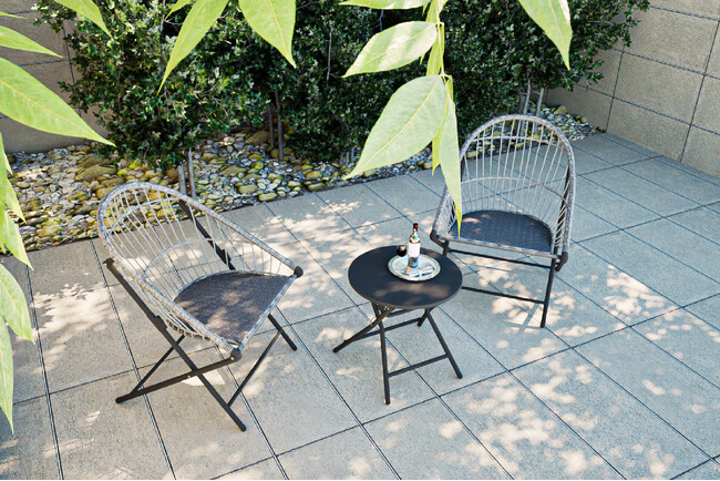 お祭りも花火も秋にシフト。今年の秋を楽しむ『ガーデン＆テーブルチェア elma』登場