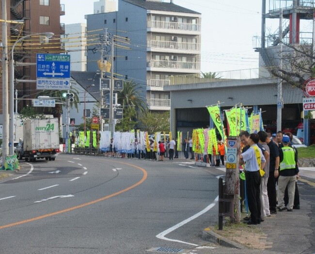 【徳島県　鳴門市役所】交通安全キャンペーン「人の波2,000メートル作戦」を実施