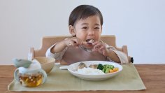 待望の幼児食レトルトパウチ発売　お魚の栄養が丸ごと詰まった　骨まで食べられるお魚の幼児食【ごろっとおさかな】6種を9月下旬に販売開始