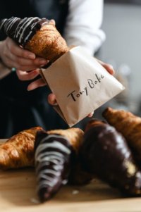 東京に初上陸！北海道発祥のチョコレート専門店が作った高級チョコクロワッサン専門店が中央区築地に100日限定オープン！