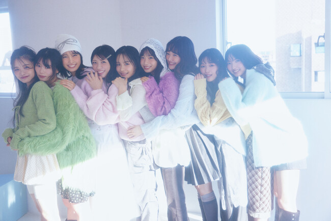 櫻坂46 四期生が全員揃ってViVi11月号に登場！　いつもと違うニットコーデでファッションシュート&スペシャルインタビューをお届け！