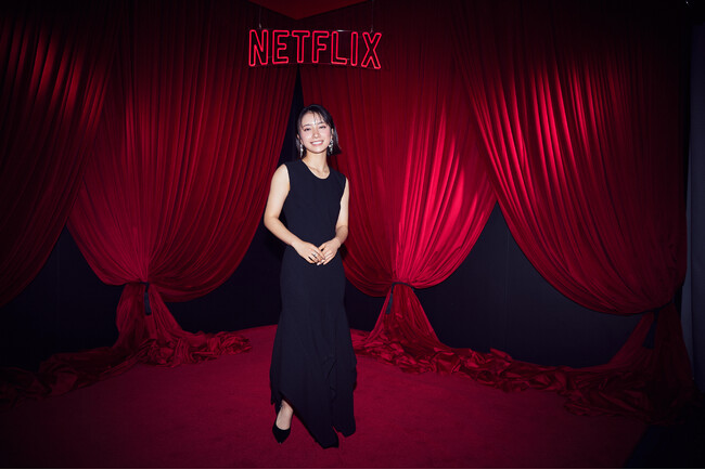 【ルイ・ヴィトン】藤崎ゆみあ、第30回釜山国際映画祭にてルイ・ヴィトンを着用