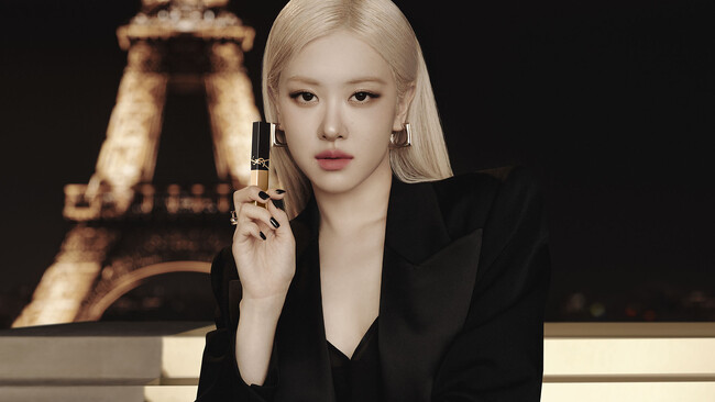 【YSL BEAUTY】高発色でドラマティックなカラー。”大胆なミニマル マット リップ”「YSL ザ スリム リップスティック」誕生。