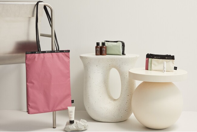 2025.10.2 debut LeSportsac × john masters organics【NY発】デザインと機能美を叶える、注目のコラボが今年も登場