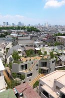 SUEP.「ミドリノオカテラス」(2020) Photo：中村絵