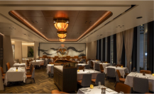 ニューヨークのマンハッタンで絶大な人気を誇るステーキハウス“ベンジャミンステーキハウス”の大阪店で煌めくシーンを彩るクリスマス特別メニューをご用意