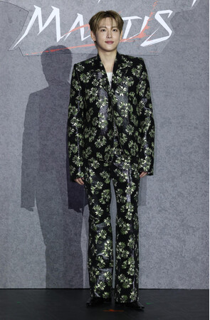 【McQueen】イム・シワンがマックイーンを着用