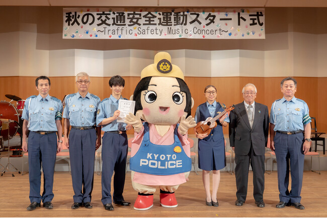 TCB東京中央美容外科の松村圭祐医師が福知山警察署の一日署長を拝命！北近畿でのフライトドクター経験談とピアノ演奏で交通安全を呼びかけました。