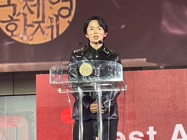 THE SEVENが初めて企画・製作・配給を手がけた映画『愚か者の身分』釜山国際映画祭で北村匠海・林裕太・綾野剛がそろってBest Actor Award（最優秀俳優賞）受賞の快挙