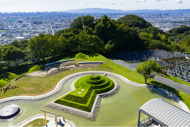 大阪メモリアルパーク「竹田式古墳墓」が待望のグランドオープン！関西初、令和の前方後円墳が一般公開開始