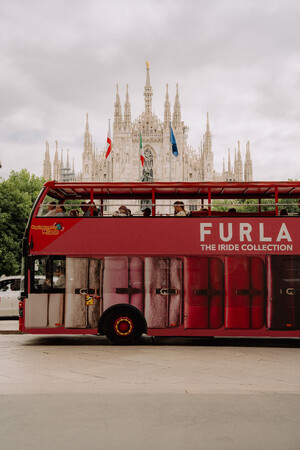 フルラがミラノファッションウィーク中に“FURLA IRIDE NAIL BAR (フルラ イリデ ネイル バー)”を発表